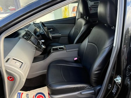 2013 Toyota Prius  €11,990 thumbnail