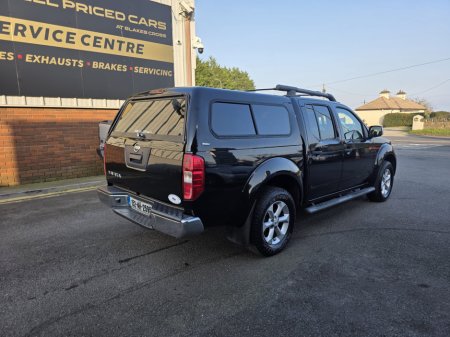 2015 Nissan Navara - thumbnail 2