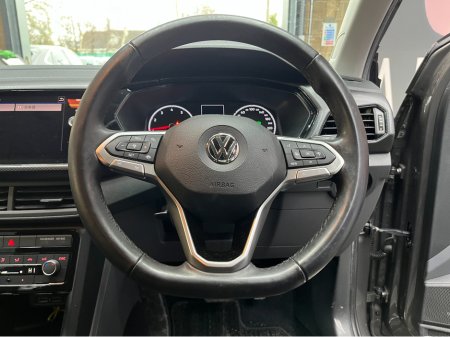 2020 Volkswagen T-Cross €21950! 2020 VOLKSWAGEN T-CROSS TSI FIRST 1.0 AUTOMATIC / CRUISE CONTROL / REVERSE CAMERA AND MORE €21,950 thumbnail