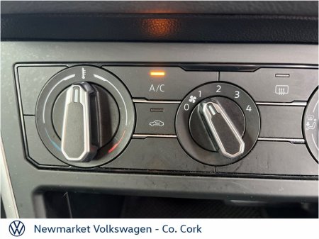 2023 Volkswagen Polo - view 4