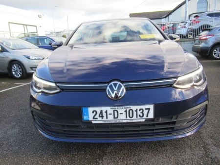 2024 Volkswagen Golf Life 2.0 TDI 115HP 5DR €30,940 thumbnail