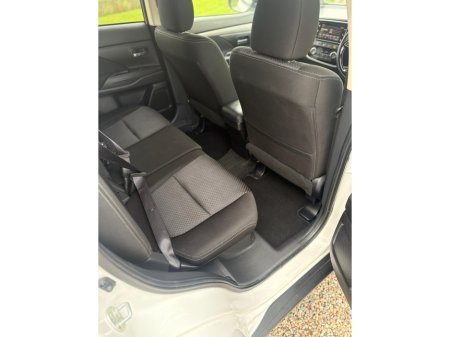 2018 Mitsubishi Outlander - thumbnail 9