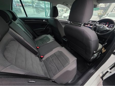 2019 Volkswagen Golf 1.4 TSI  VIRTUAL CLOCKS  REVERSE CAMERA - NAVIGATION - CARPLAY - ANDROID AUTO-   - DISCOVER PRO €18,950 thumbnail