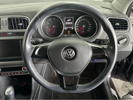 2015 Volkswagen Polo - thumbnail 7