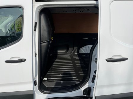 2023 Peugeot Partner - thumbnail 5