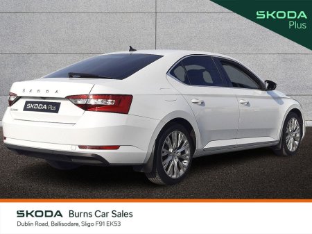 2023 Skoda Superb STYLE 2.0TDI 150HP €35,900 thumbnail