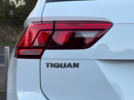 2017 Volkswagen Tiguan - thumbnail 21