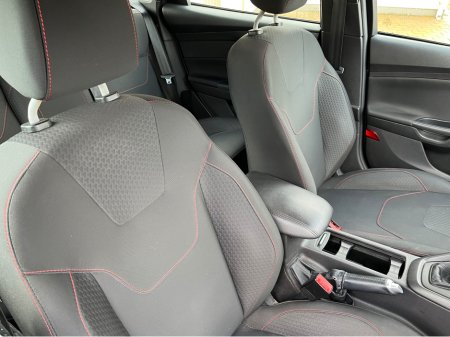 2016 Ford Focus ST-LINE 120PS 5DR €11,250 thumbnail