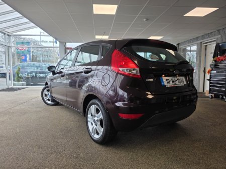 2010 Ford Fiesta - thumbnail 6