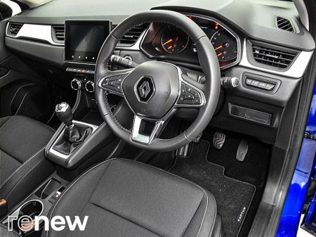 2021 Renault Captur TCe 100 Iconic €17,890 thumbnail