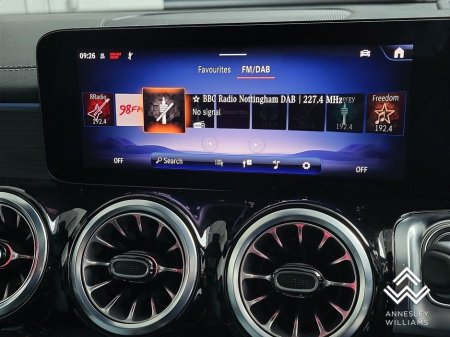 2025 Mercedes-Benz EQB - thumbnail 18