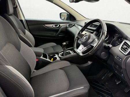 2018 Nissan Qashqai - thumbnail 5