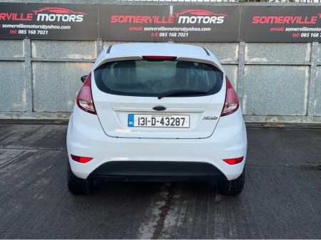2013 Ford Fiesta 1.25 STYLE 60BHP 5DR ARGENTO €5,999 thumbnail