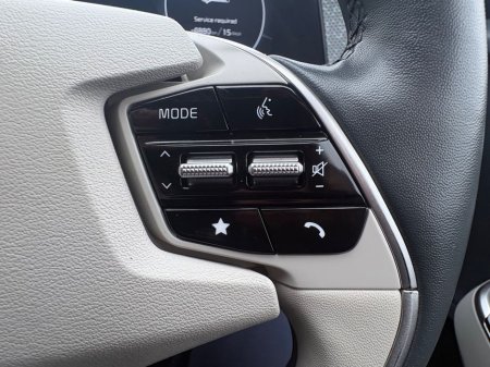 2022 Kia EV6 - thumbnail 6