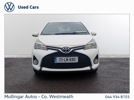 2017 Toyota Yaris - thumbnail 9