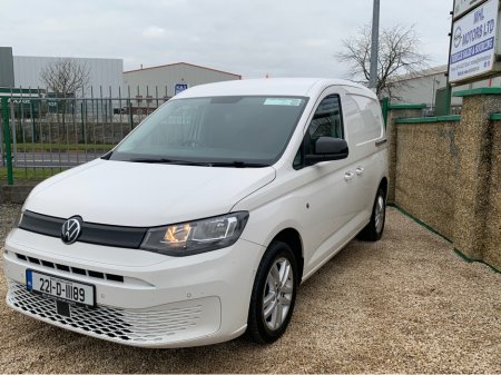 2022 Volkswagen Caddy CARGO BUS TDI 102HP MANUAL 6SPEED FWD 5DR €16,950 thumbnail