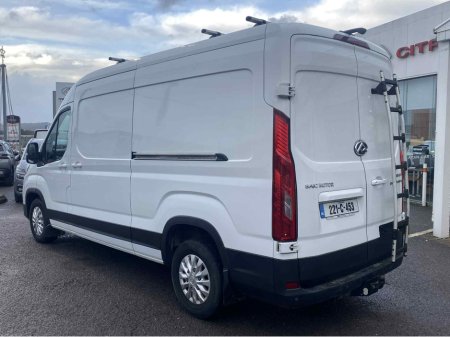 2022 Maxus Deliver 9 PV LH FWD BASE 4DR €15,950 thumbnail