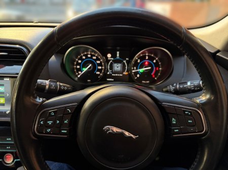 2016 Jaguar F-Pace - thumbnail 11