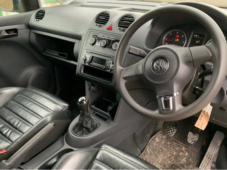 2014 Volkswagen Caddy - view 3