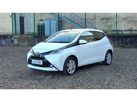 2015 Toyota Aygo - thumbnail 6