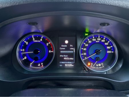 2020 Toyota Hilux DOUBLE CAB SR5 4DR thumbnail