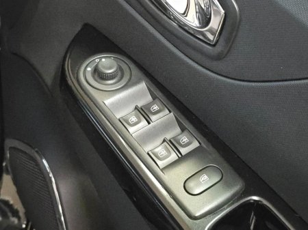 2014 Renault Captur Dynamique Media Nav 1.0 Petrol 5DR H/B * Great Spec * €10,450 thumbnail