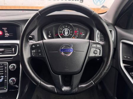 2017 Volvo V60 - thumbnail 28