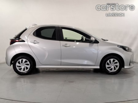 2021 Toyota Yaris 1.0 Pet Auto €16,880