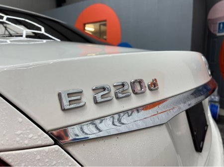 2017 Mercedes-Benz E Class €23950 2017 MERCEDES-BENZ E220D AVANTGARDE 2.0 AUTOMATIC / CRUISE CONTROL / 360° PARKING CAMERA / ELECTRIC MEMORY & HEATED SEATS / PADDLE SHIFTERS / APPLE CARPLAY / AMBIENT LIGHTS €23,950 thumbnail