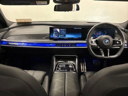 2024 BMW 7 Series - thumbnail 4