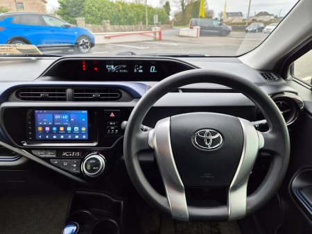 2016 Toyota Aqua - thumbnail 11