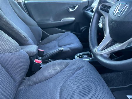 2012 Honda Fit 1.3 CVT HYBRID 88 BHP AUTO €5,450 thumbnail