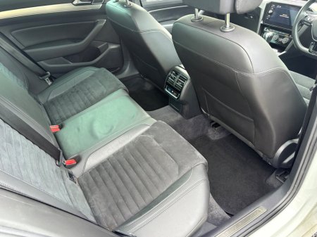 2017 Volkswagen Passat 1.6 TDI DSG 120HP Highline €15,950 thumbnail