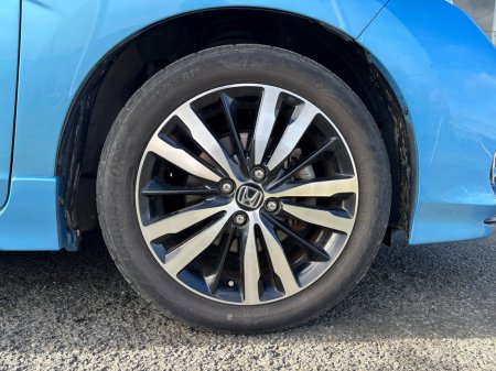 2017 Honda Fit - thumbnail 5