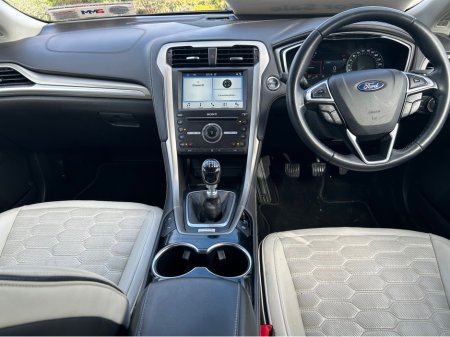 2019 Ford Mondeo - thumbnail 16