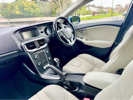 2015 Volvo V40 - thumbnail 22