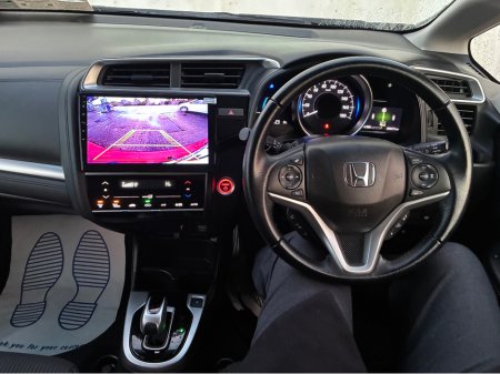 2017 Honda Fit 1.5i Petrol Hybrid L Automatic €13,750 thumbnail