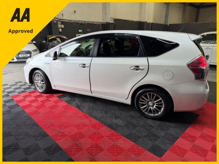 2016 Toyota Prius - thumbnail 7