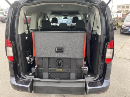 2025 Ford Grand Tourneo Connect Freedom Pre Reg - Wheelchair Accessible Taxi €63,950 thumbnail