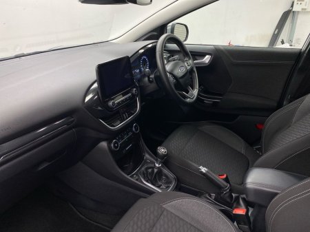 2023 Ford Puma - thumbnail 2