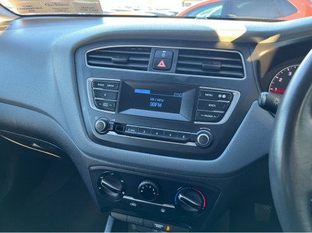 2020 Hyundai i20 ACTIVE CLASSIC 1.2 PETROL €13,950 thumbnail