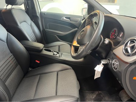 2019 Mercedes-Benz B Class MERCEDES B CLASS AUTOMATIC B180 / 34k KMs / REVERSE CAMERA , HEATED SEATS & MORE €21,950 thumbnail