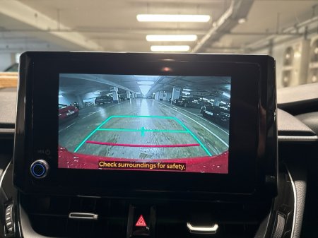 2022 Toyota Corolla LUNA SPORT HATCHBACK // AIR CON // BLUETOOTH // REAR CAMERA // FULL WARRANTY €26,945 thumbnail