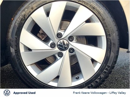 2025 Volkswagen Golf EDITION 75 AUTO 1.5 MHEV 116HP *MOONSTONE GREY* *PRIVACY GLASS* *REAR VIEW CAMERA* *PCP FINANCE AVAILABLE FROM €265PM* €31,995 thumbnail