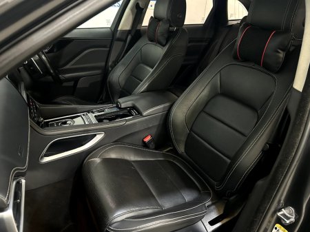 2020 Jaguar F-Pace - thumbnail 8