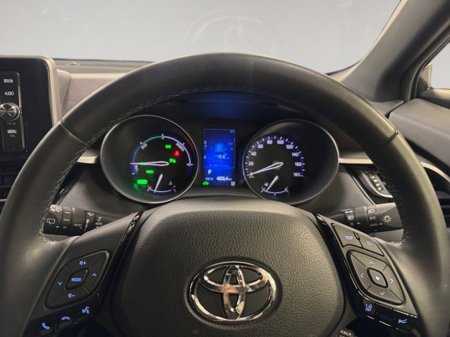 2017 Toyota C-HR - thumbnail 13