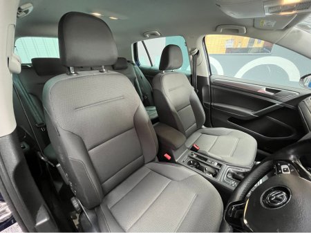 2019 Volkswagen Golf - thumbnail 11