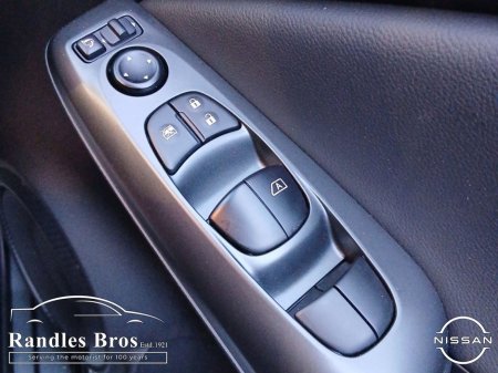 2025 Nissan Juke - thumbnail 18