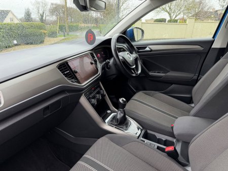 2020 Volkswagen T-Roc - thumbnail 16