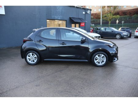 2023 Toyota Yaris HYBRID LUNA 4DR AUTO Great Spec 12 Months Warranty €18,495 thumbnail